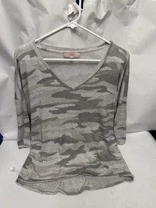 Philosophy Camouflage T-shirt Size Medium - Picture 1 of 3