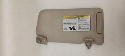 Nissan Versa 2014 parasol pasajero derecho (sin techo corredizo) OEM 14 Foto 1 de 4