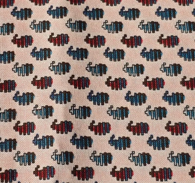 Tela de acolchado de algodón de 1-1/2 yarda Deborah Roberts Lt rosa granate, garabato verde azulado Foto 1 de 4