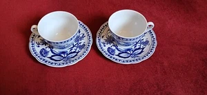Tassen und Untertassen mit Zwiebelmuster jeweils 2 Stück aus Kahla - Bild 1 von 4