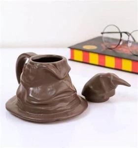 OFFICIAL HARRY POTTER 3D SORTING HAT COFFEE MUG CUP WITH LID NEW IN GIFT BOX - Photo 1 sur 5