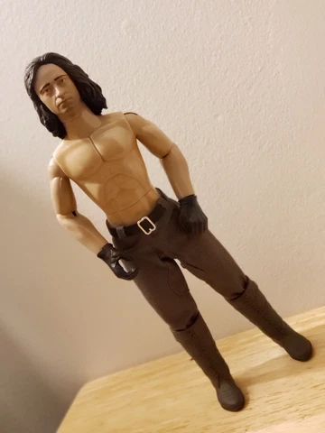 2004 Jakks Van Helsing Monster Slayer 12" Tall Doll Action Figure Cover