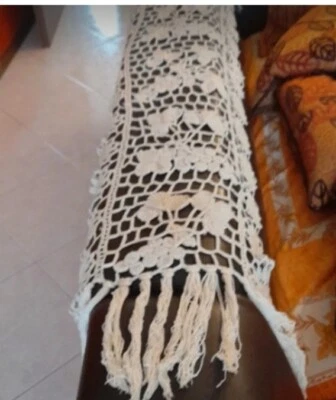 arredo casa Set di 3 coprimobili o tavoli fatti all'uncinetto negli anni 50. - Immagine 1 di 3