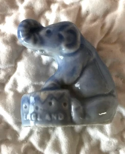 Wade Pottery 2 Poised Elephants - Marked England - Bild 1 von 5