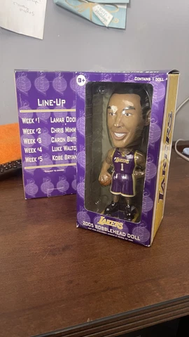 Caron Butler 2005 Carl's Jr Upper Deck NBA LA Lakers Bobblehead Doll  8+ Week #3 Cover