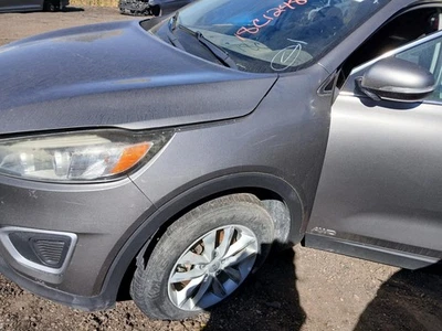 Used Front Left Fender fits: 2018 Kia Sorento black moulding Front Left Grade A - Image 1 of 4