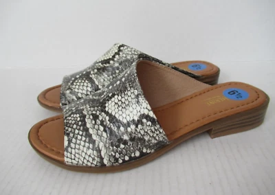 6.5 New Catherine Malandrino 3268 Black White Snake Print Slip On Shoes Flats - Image 1 of 4