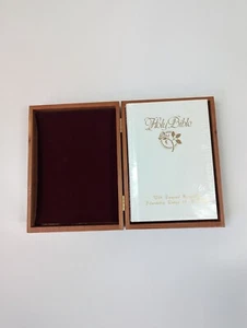 King James Holy Bible Sealed in Cedar Case With Deepest Sympathy Vintage Gift - Bild 1 von 9