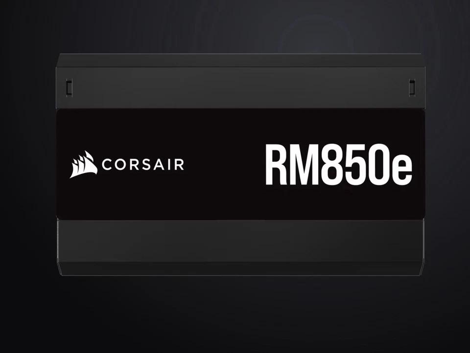 Fuente de alimentación ATX de bajo ruido totalmente modular RMe Series™ RM850e Foto 1 de 4