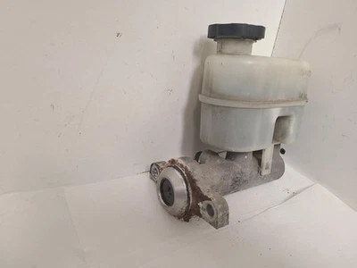 Used Brake Master Cylinder fits: 2008 Chevrolet Silverado 1500 pickup new style - Изображение 1 из 4