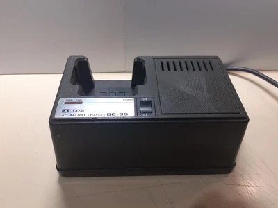 BC-35 ICOM ORIGINAL CARGADOR SOBREMESA USADO - Immagine 1 di 4