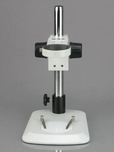 Soporte de mesa de microscopio AmScope con base de mariposa, poste largo y estante de enfoque - Imagen 1 de 2