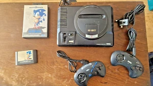 CONSOLA OFICIAL SEGA MEGADRIVE MODELO 1600-05 CONTROLADORES/CABLES/SONIC ERIZOG - Imagen 1 de 9