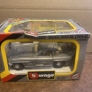 1/24 Diecast BURAGO 1954 Mercedes Benz 300SL Gullwing Silver - Picture 1 of 8