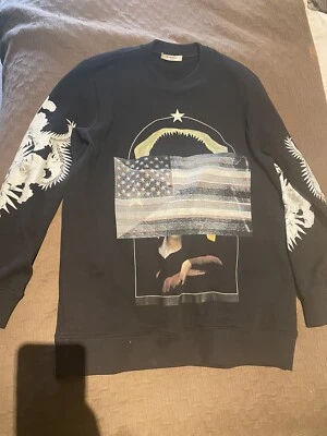 sudadera givenchy Foto 1 de 3