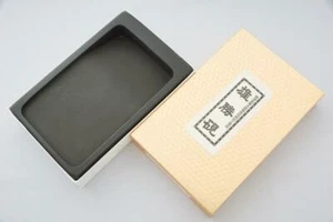 PIEDRA DE TINTA CALIGRAFÍA KUBOTA-GO SHOYONROKUSUN GENSHO-SEKI (RECTÁNGULO KAKUBORI) - Imagen 1 de 4