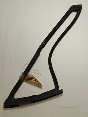 1960-1962 Dodge Plymouth Valiant porta esquerda janela ventilação faixa meteorológica 2081357 novo na caixa - Imagem 1 de 3