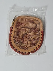 CHINESE DRAGON ZIPPER COIN CHANGE PURSE POUCH PURSE 3 1/2" x 2 7/8" NEW / SEALED - Picture 1 of 4