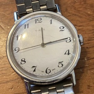 Vintage Timex Herren Mechanische Aufziehuhr Edelstahlband Gehäuse Funktioniert - Bild 1 von 7