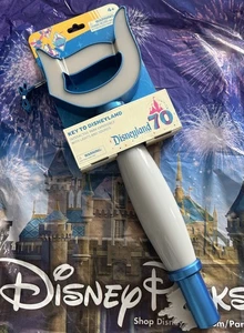Disneyland 70th Anniversary Interactive Key To Disneyland Park Pin LOCKED New - Picture 1 of 6