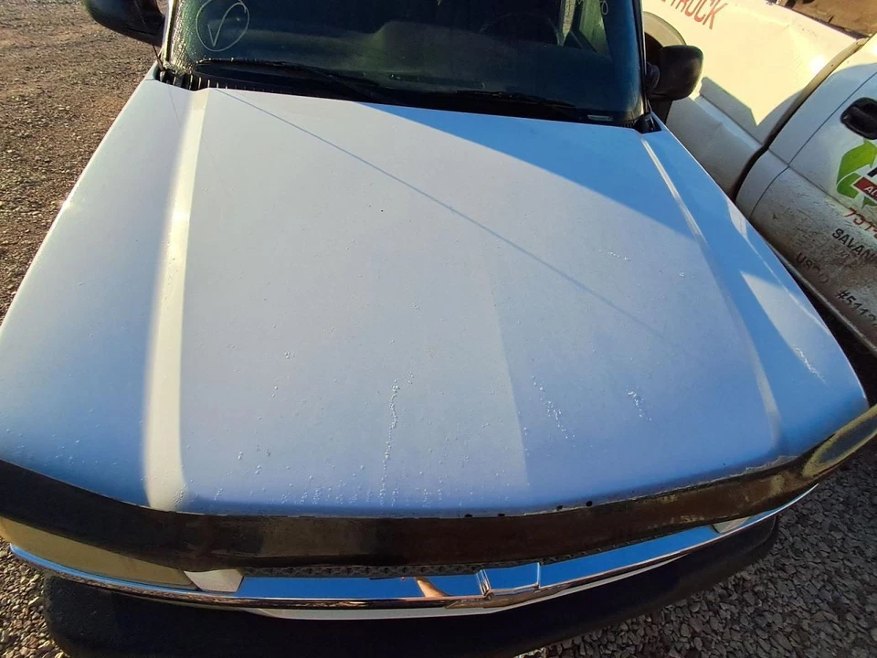 (LOCAL PICKUP ONLY) Hood Without Body Cladding Fits 03-06 AVALANCHE 1500 2617343 Foto 1 de 1