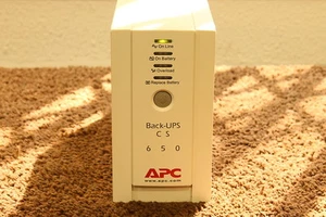 APC BK650ei - 400 watt Tower UPS - New cells - 12 Month Warranty A-Grade - Picture 1 of 1