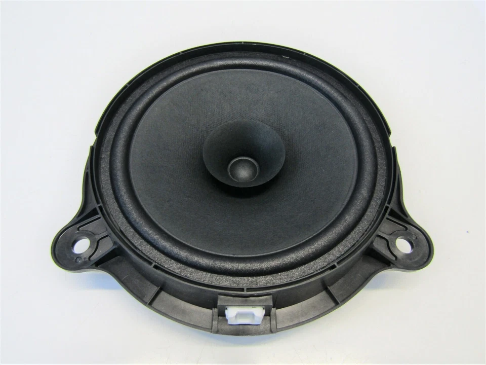 RENAULT CAPTUR 2018-19 OFFSIDE/RIGHT REAR DOOR SPEAKER (5 DR) 281563SG0A  #6205V - Image 1 of 4