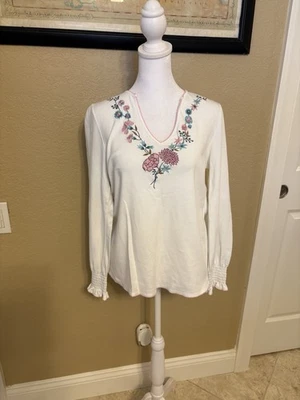 Top Laura Ashley Manga Larga Cuello en V, Bordado Rosa y Azul, Mediano  Foto 1 de 4