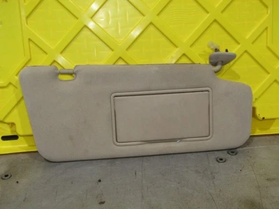 Nissan Murano 2003-2007 OEM RH lado del pasajero parasol (sucio) 03 04 05 06 07 Foto 1 de 3
