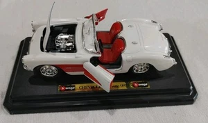 Corvette 1957 Chevrolet Burago white/red  - 1/24 Diecast Scale Made in Italy - Picture 1 of 7
