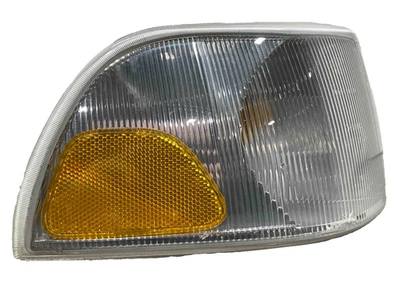 1999 Volvo V70 OEM Right Hand Passengers Side Turn Signal Parking Lamp 1998-2004 - Image 1 of 4