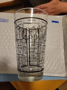 VINTAGE FEDERAL GLASS COCKTAIL MIXER SHAKER W/DRINK RECIPES MIXOLOGY BARTENDER - Picture 1 of 2