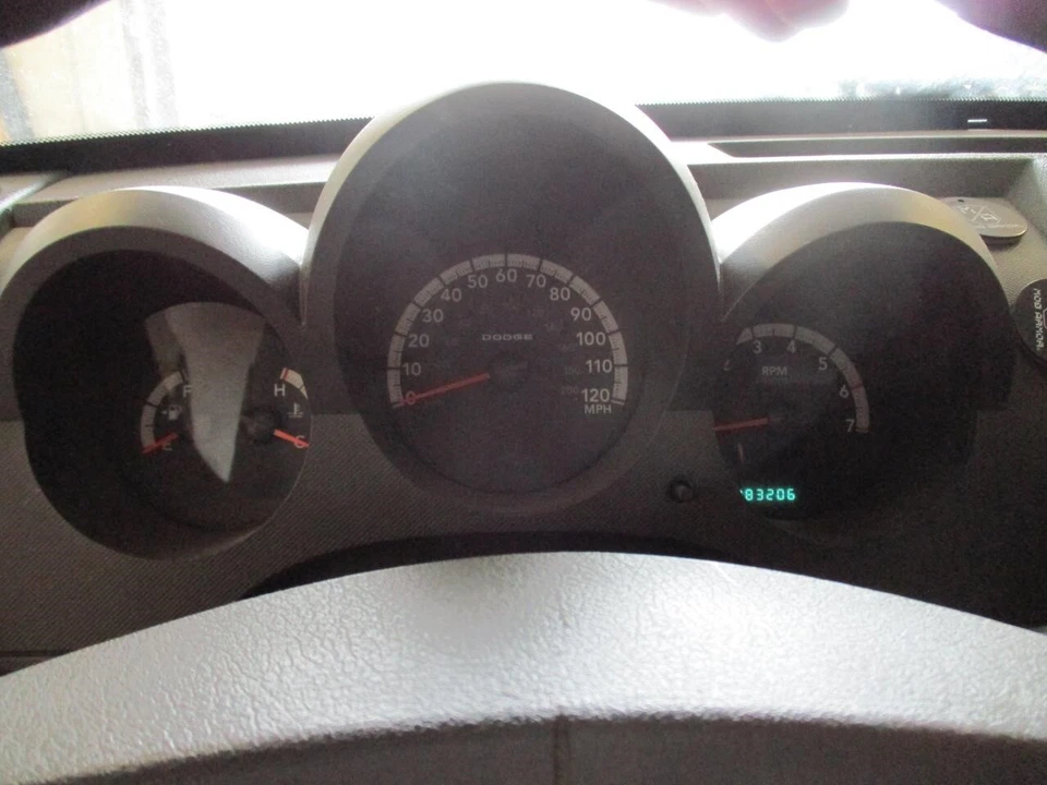 Medidor de velocímetro usado se adapta a: Dodge Nitro Cluster 2011 MPH sin pantalla de visualización sin Foto 1 de 4