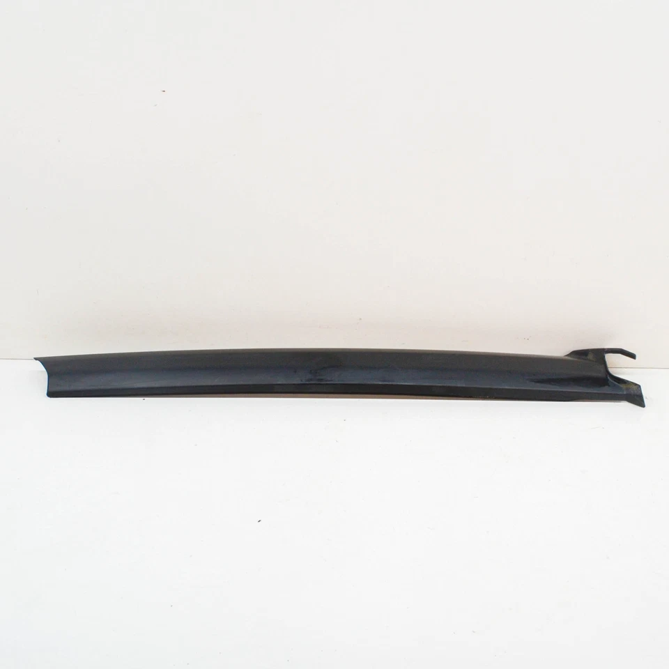 LAND ROVER DISCOVERY L319 Parabrezza Anteriore Sinistro Bordo Verticale 2013 - Image 1 of 4