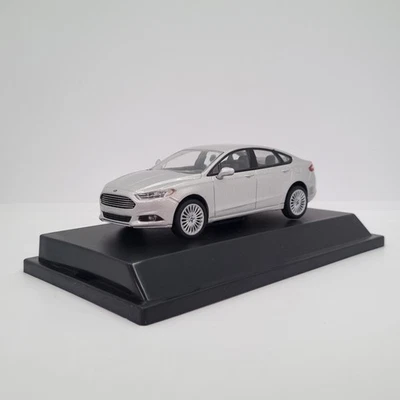 GREENLIGHT 1:43 2013 FORD FUSION BERLINA ARGENTO - Immagine 1 di 4