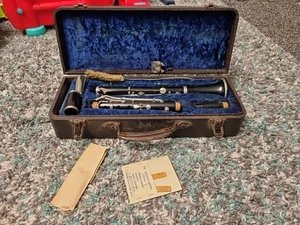 Vintage Perfection Fruisson Milano, Paris Clarinet With Case  - Picture 1 of 13