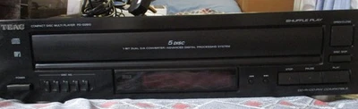 TEAC PD-D2610 - Compact Disc 5 Change Multi Player - Image 1 of 4