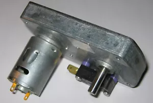 10 RPM Heavy Duty Gearhead Motor 12V Mabuchi w/ Switch - RS-385SH with Gear - Picture 1 of 6