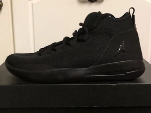 NIKE AIR JORDAN REVELAR NIÑOS HOMBRES ZAPATILLAS ZAPATILLAS ZAPATOS UK 5.5 EUR 38.5 US 6Y - Imagen 1 de 8