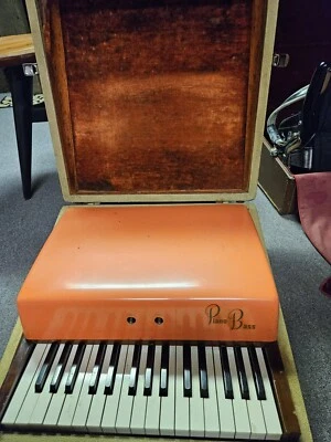 Bajo para piano Fender Rhodes Foto 1 de 2