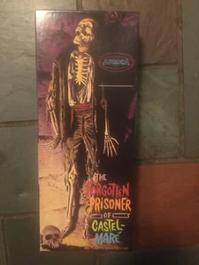 AURORA THE FORGOTTEN PRISONER OF CASTLE MARE MODEL KIT MIB - Picture 1 of 2