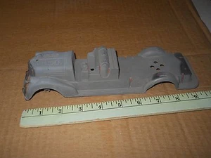 Hubley Metallguss 9-1/2 Zoll Feuerwehrauto Karosserie nur lackiert 40er Jahre?  - Bild 1 von 5