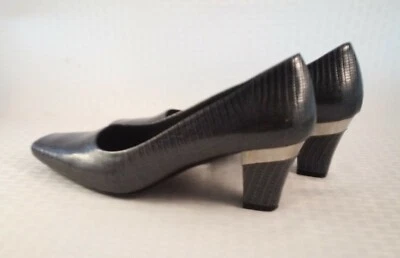 J RENEE Size 9M Women's Blue 2 3/4" Heel Pumps Faux Lizard Shoes, Mother's Day  - Image 1 of 4