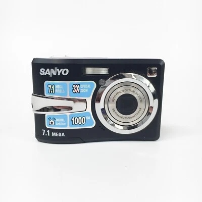 Sanyo S770 7.1 MP Digital Camera - Black - VGC - Image 1 of 4