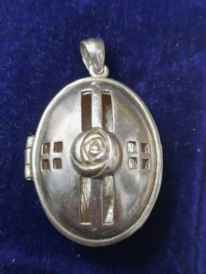 Scottish 925 Solid Silver Locket Macintosh Design 14.63g - Full Hallmark - Image 1 of 4