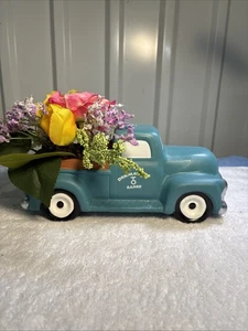 Pioneer Woman türkisfarbener LKW mit Blumen - Bild 1 von 5