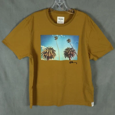 Camisa Todd Snyder x Gerry Beckley Para Hombres Grande Marrón Palmeras Playa Foto Impresión Foto 1 de 4