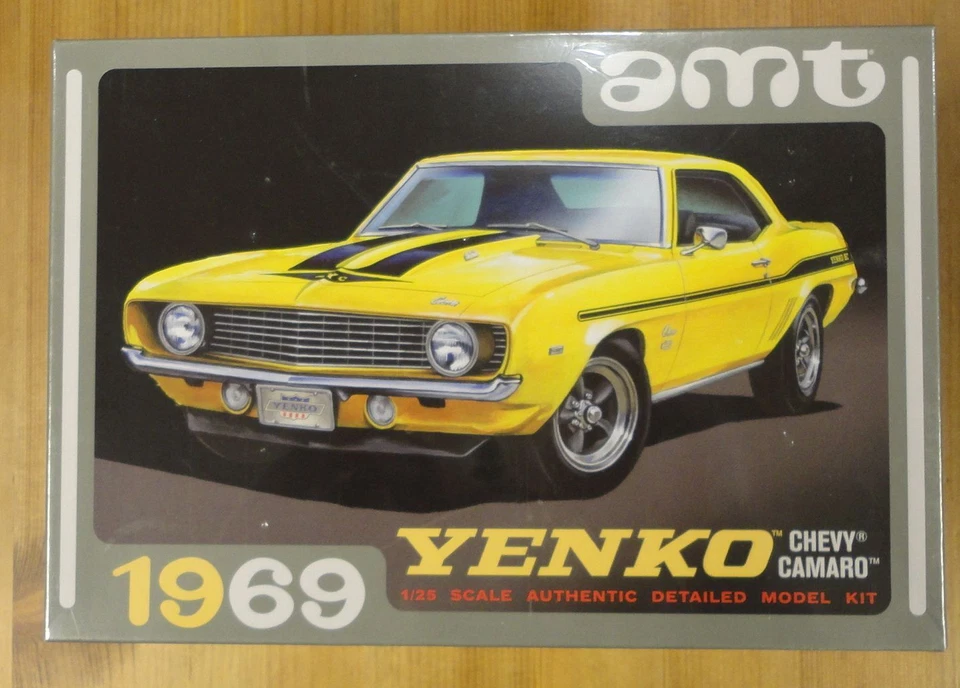 AMT 1/25 1969 Yenko Chevy Camaro Plastic Model Kit AMT1093 - Image 1 of 1