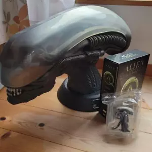 Alien Quadrilogy 25th Anniversary Head Figure DVD - Picture 1 of 10
