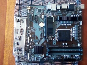 Placa Base Gigabyte B760M DS3H DDR4 Intel B760 LGA 1700 - Imagen 1 de 4